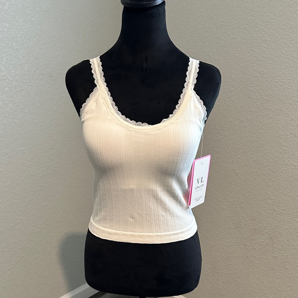 NWT Women’s White Tank Top with built in bra - Picture 2 of 7